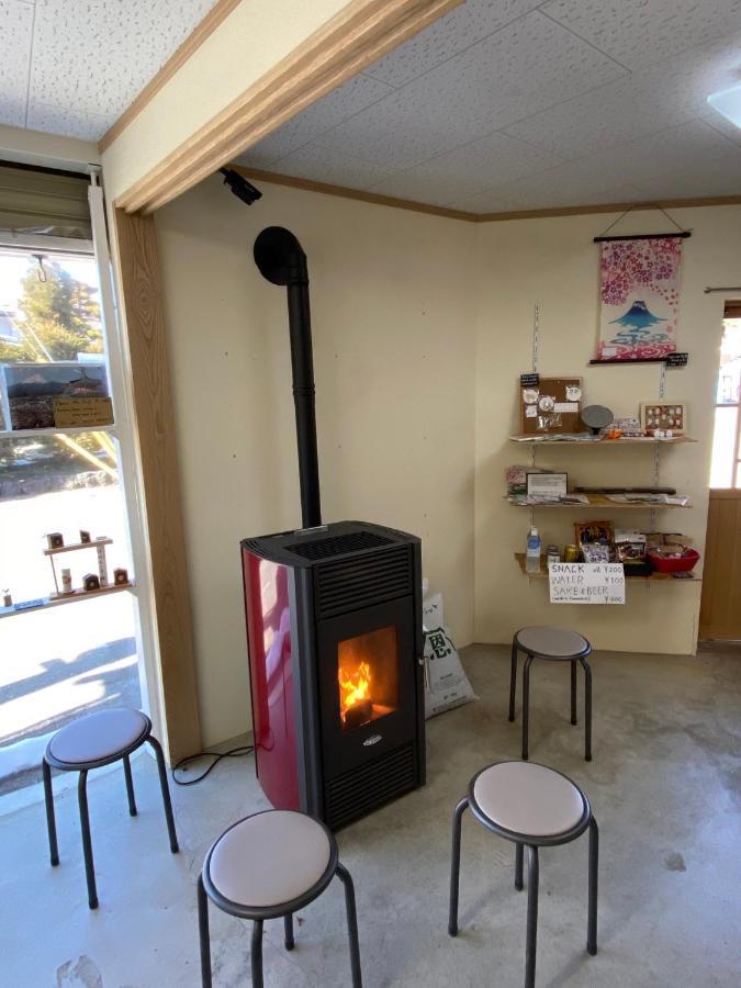 Guesthouse Arakura Fujiyoshida Eksteriør bilde